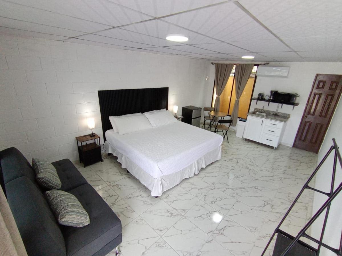 Luxury Hostel Teresita photo 1