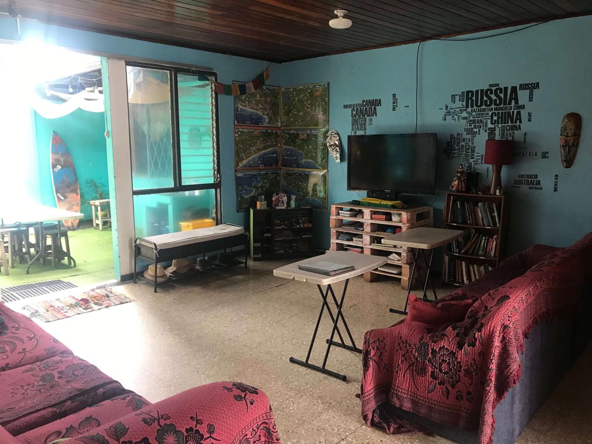 In The Wind Hostel & Guesthouse photo 2