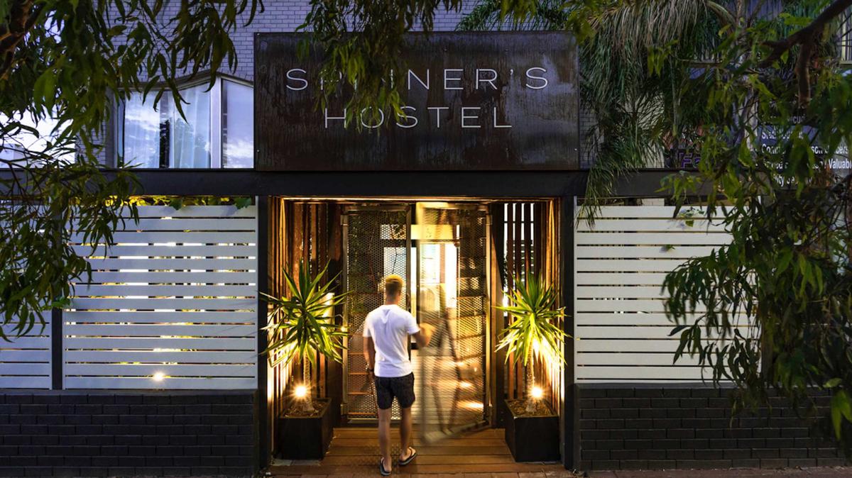 Spinner's Backpackers photo 1