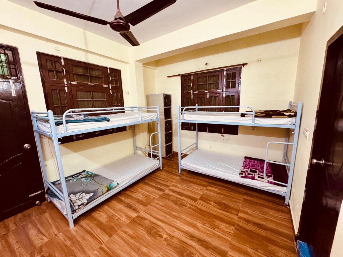 Awara Hostels & Dormitory photo 1