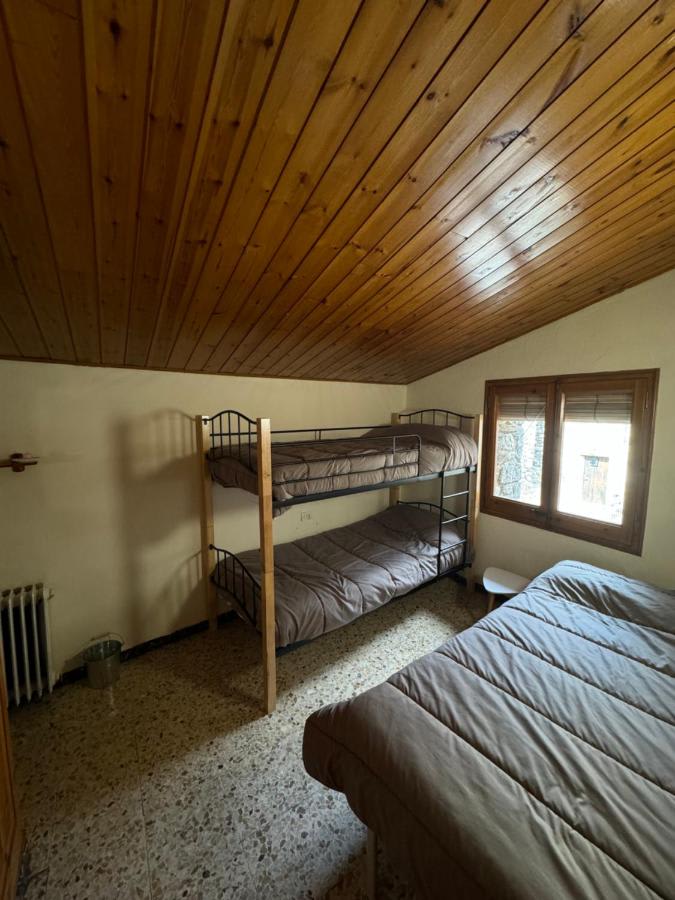 Hostal L'esquella photo 3