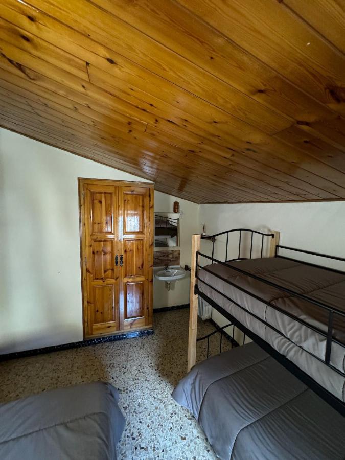 Hostal L'esquella photo 4