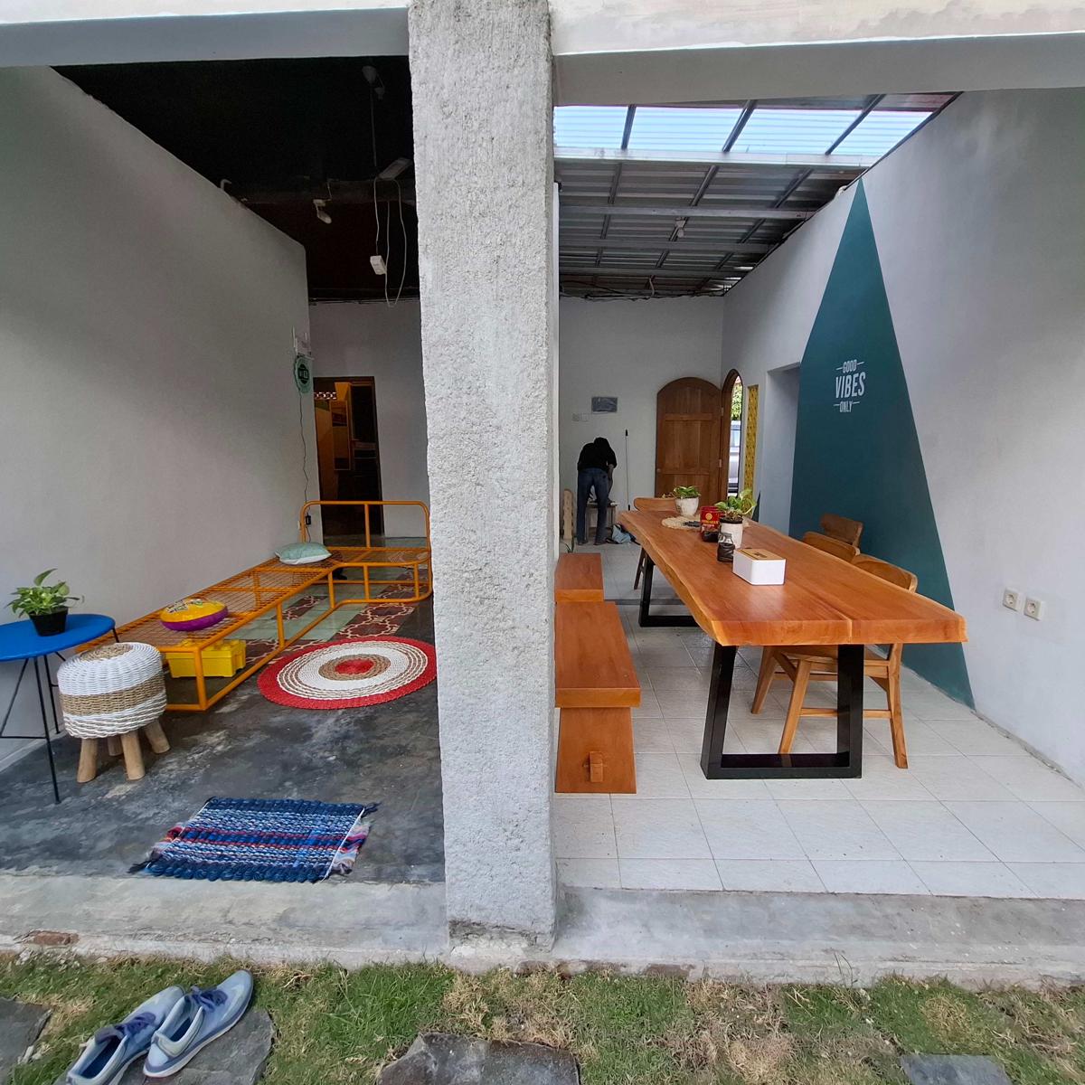 The Backyard Hostel photo 2