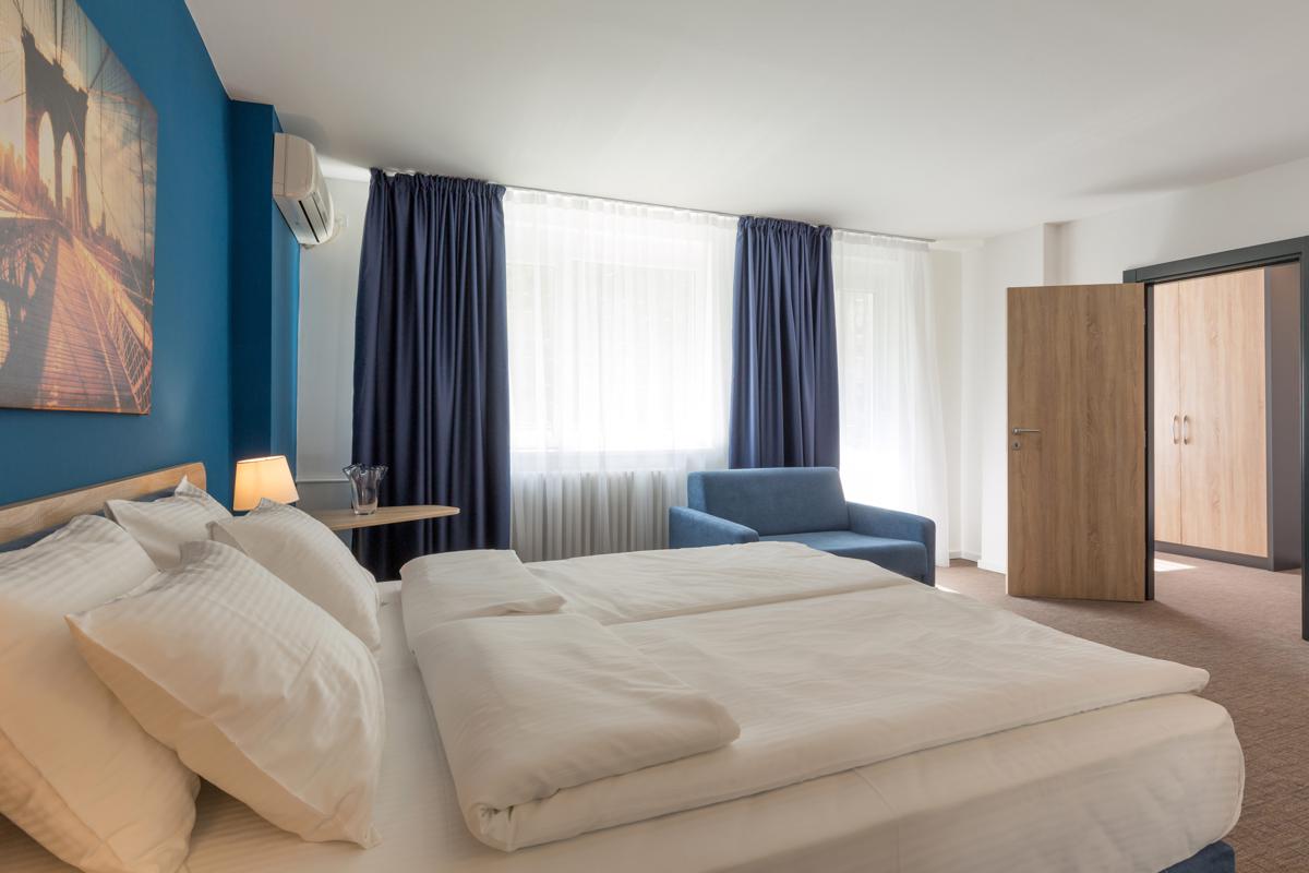 Premium Crown Suites photo 2