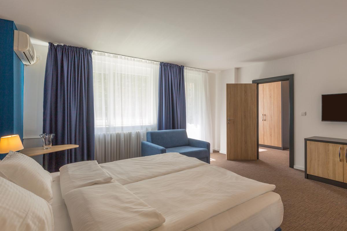 Premium Crown Suites photo 3