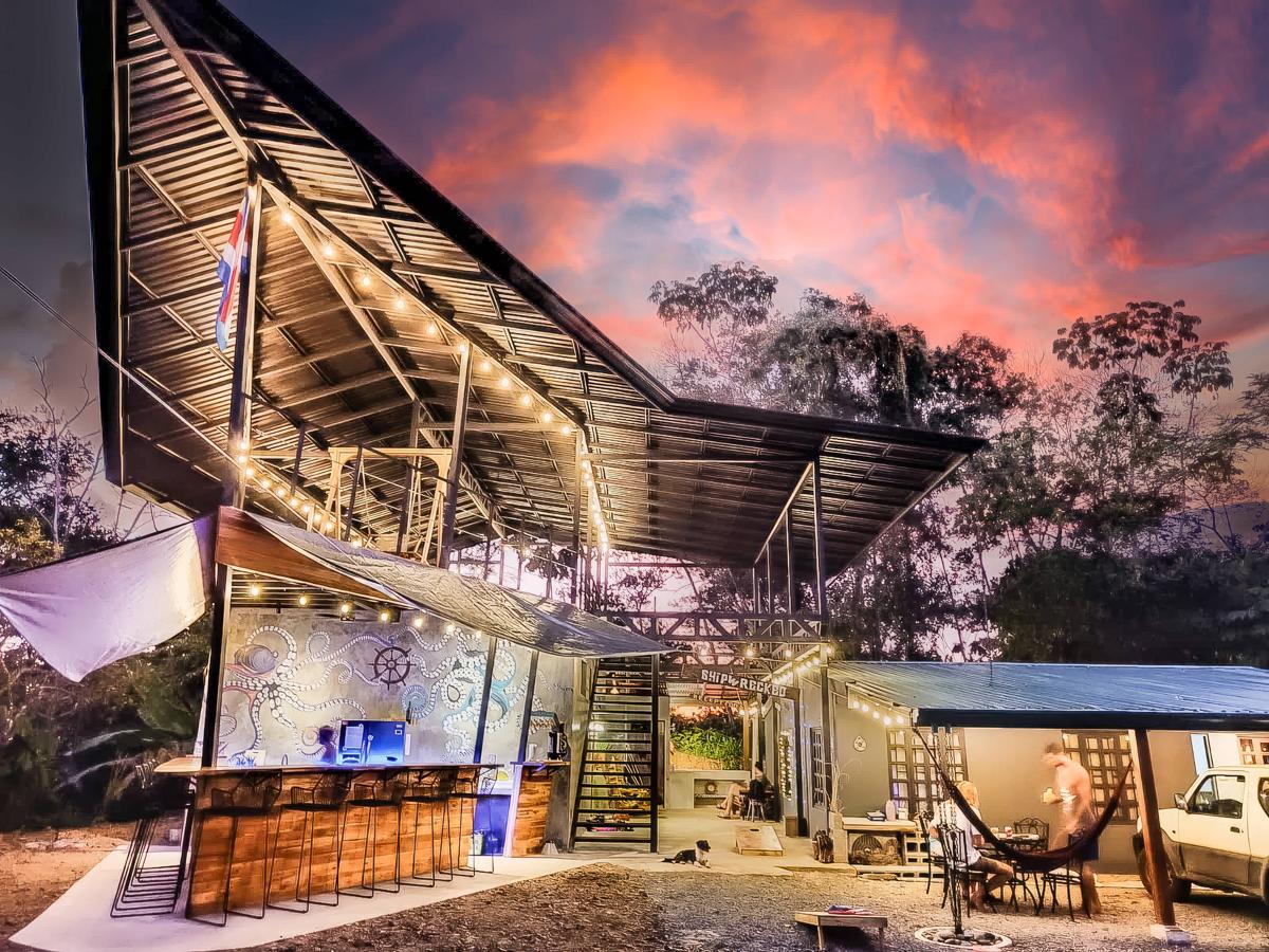 Shipwrecked Hostel photo 1