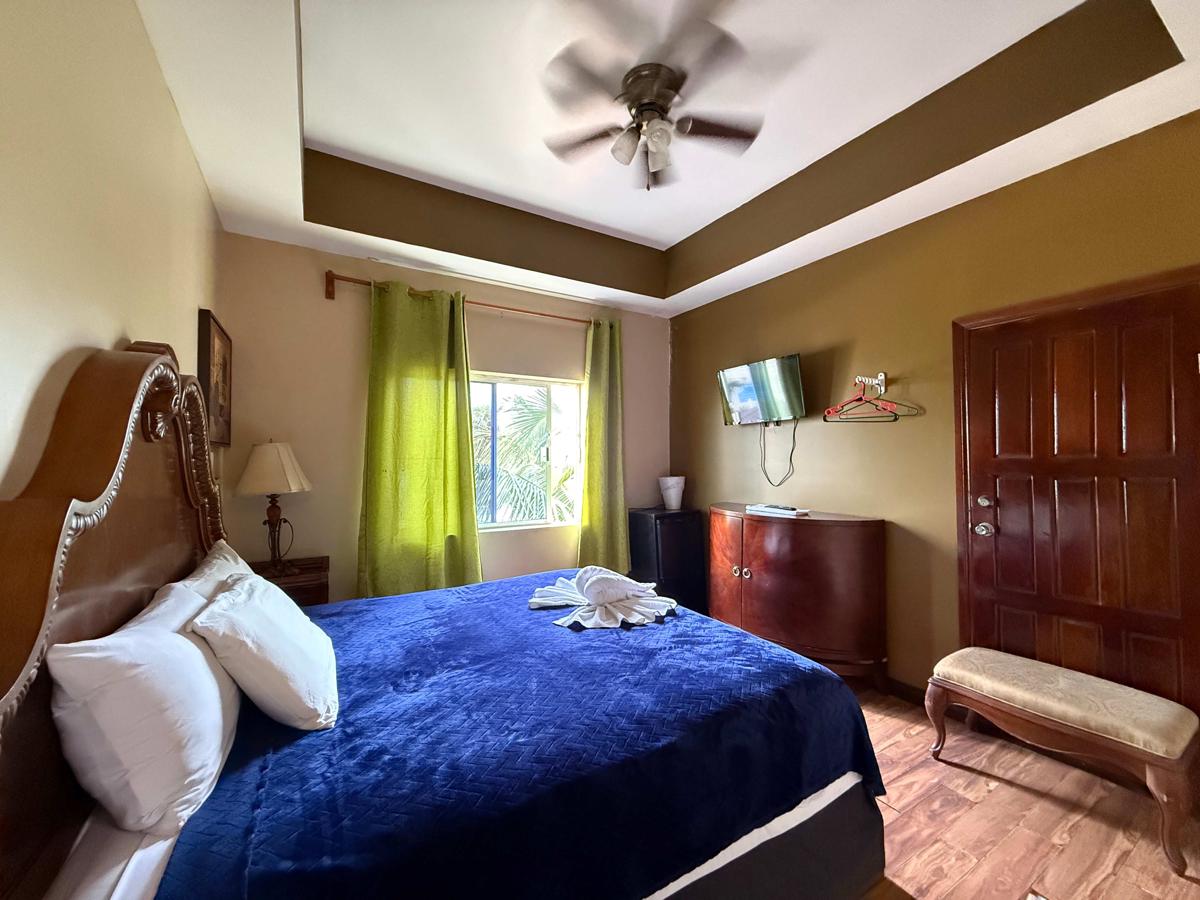 Hotel Royal Blue & Golf Cart Rental photo 4