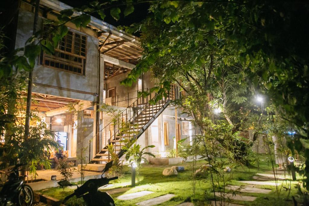 The Flying Fish Hostel Dumaguete photo 1