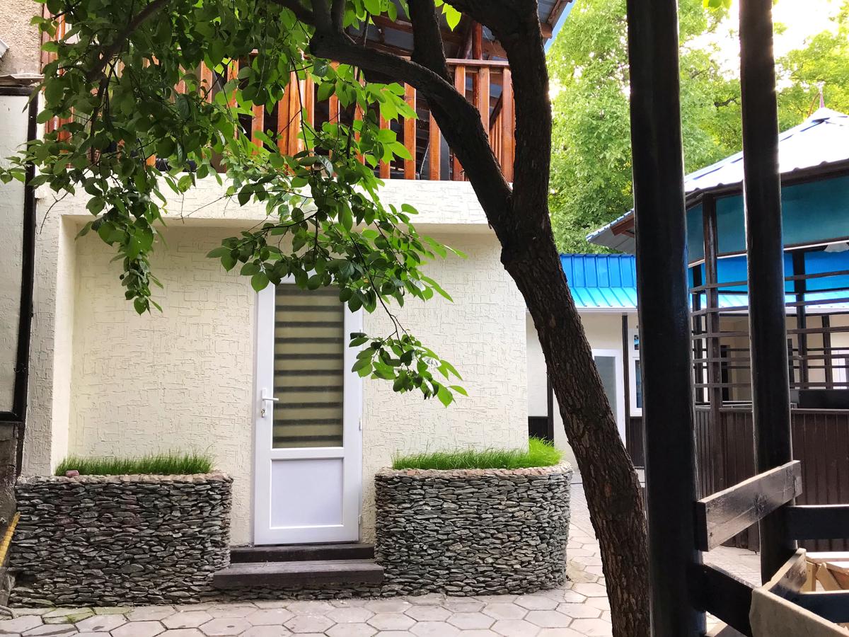 Park Hostel Osh photo 1
