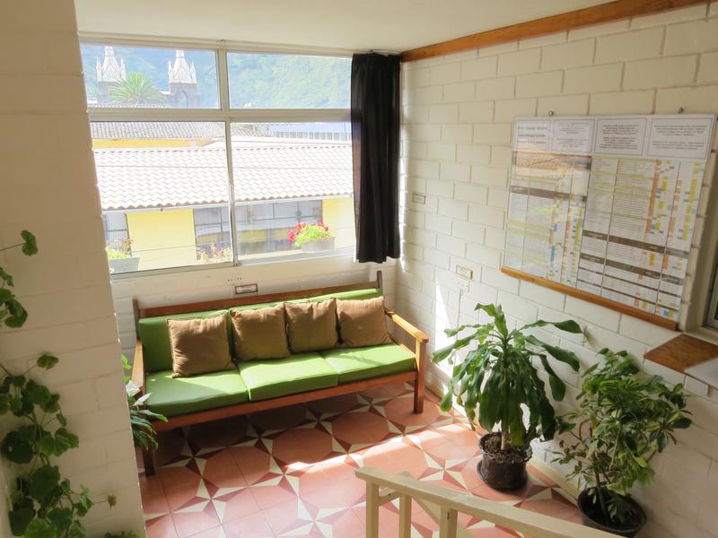 Plantas y Blanco Hostel Banos Ecuador photo 5