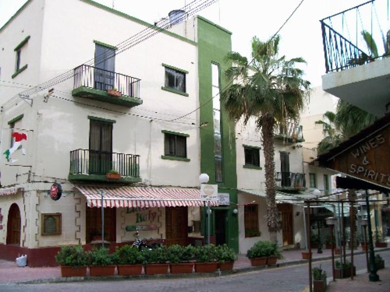 Maltese Cross Guesthouse photo 1