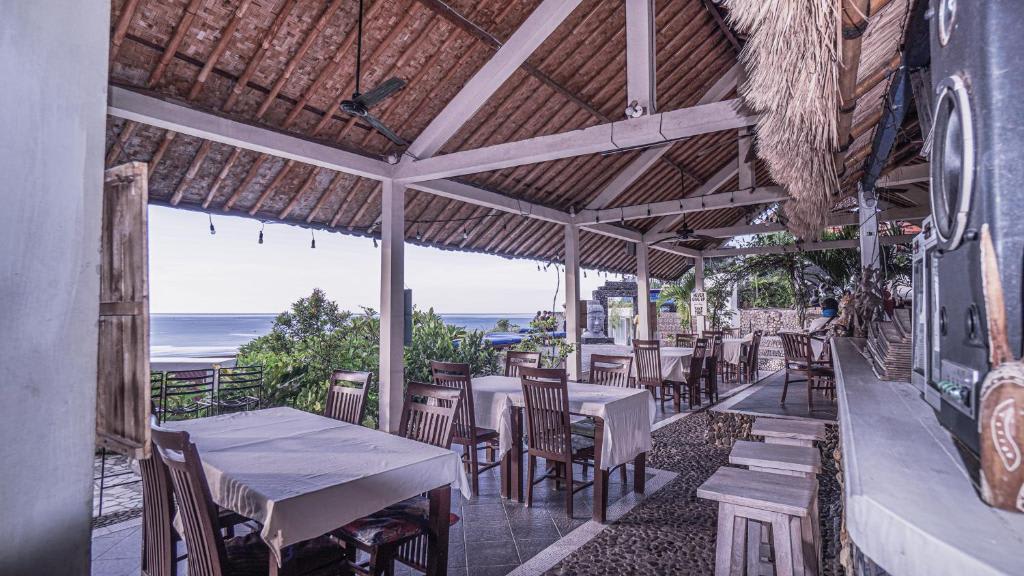 Waenis Sunset View Hotel and Restaurant photo 4