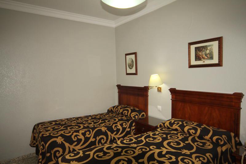 Hostal Roma photo 3