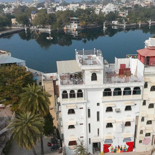 Multiple stories, Udaipur photo 5