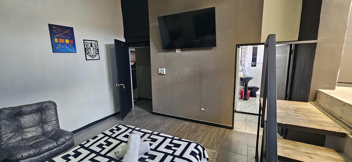 Icon Suites photo 3