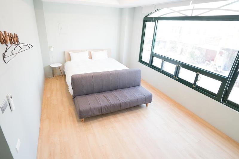 M.House photo 5