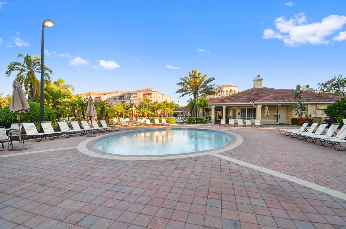 Vista Cay Resort by Orlando Resorts Rental photo 4