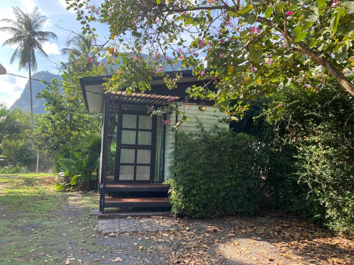 Baan Rim Nam Resort photo 4