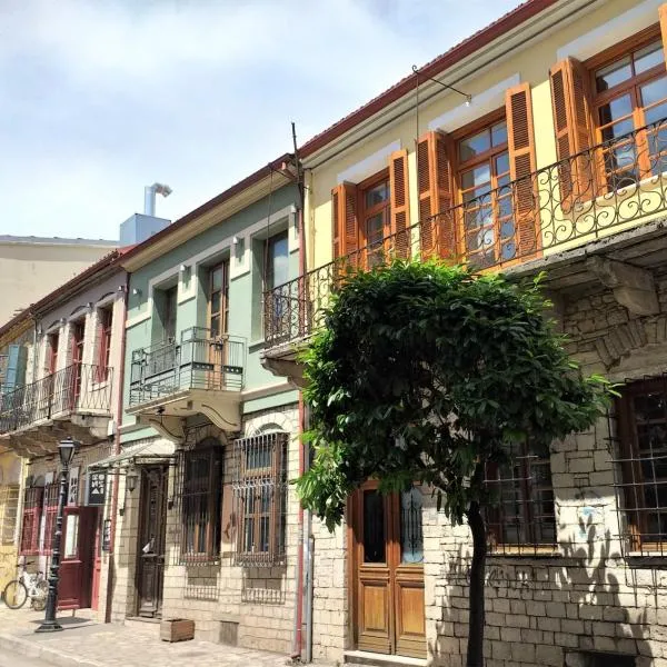 Backpackers and travelers Central Old Town photo 5