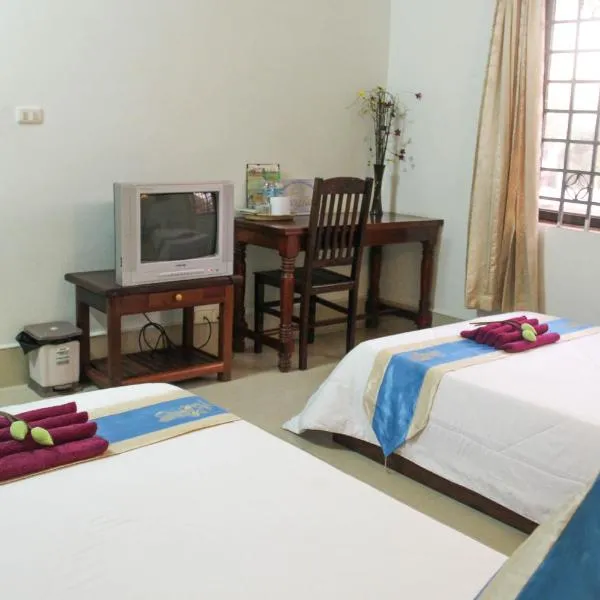 Tropical Breeze Guest house photo 5