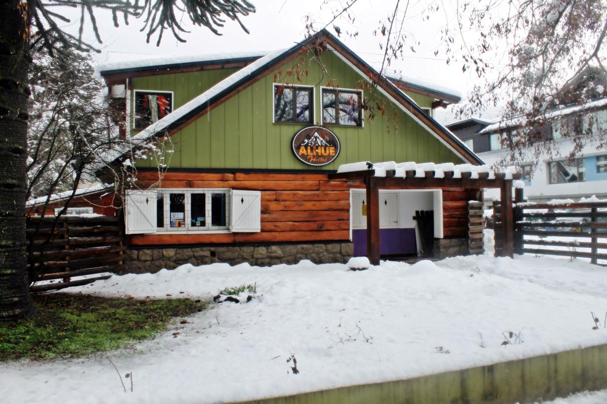 Alhue Patagonia Hostel photo 1