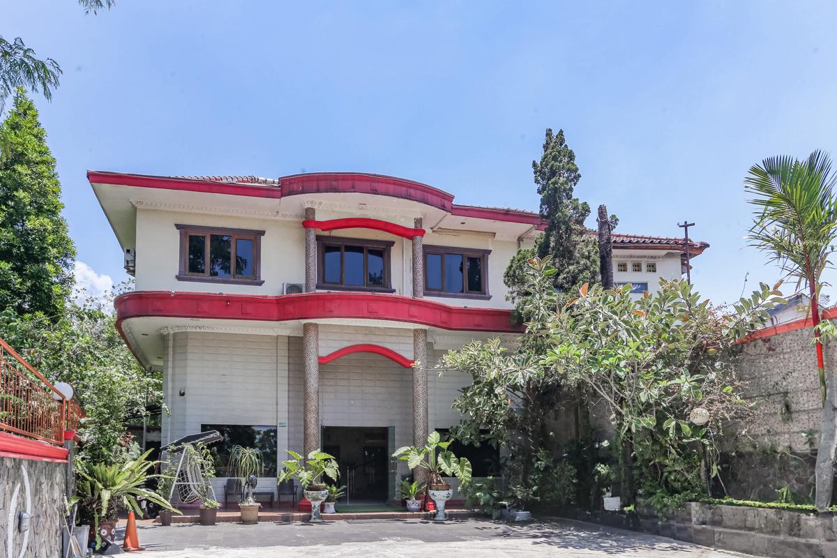 Capital O Hotel Andalus Cibogo Puncak photo 3