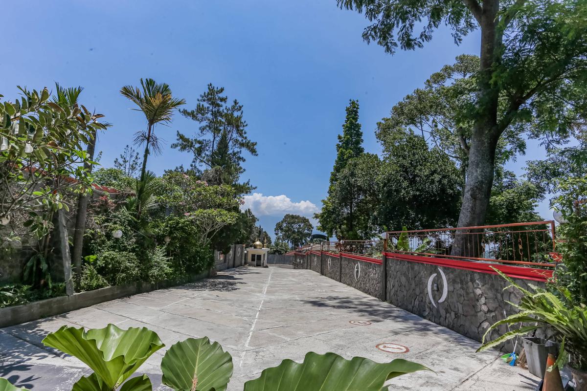 Capital O Hotel Andalus Cibogo Puncak photo 4