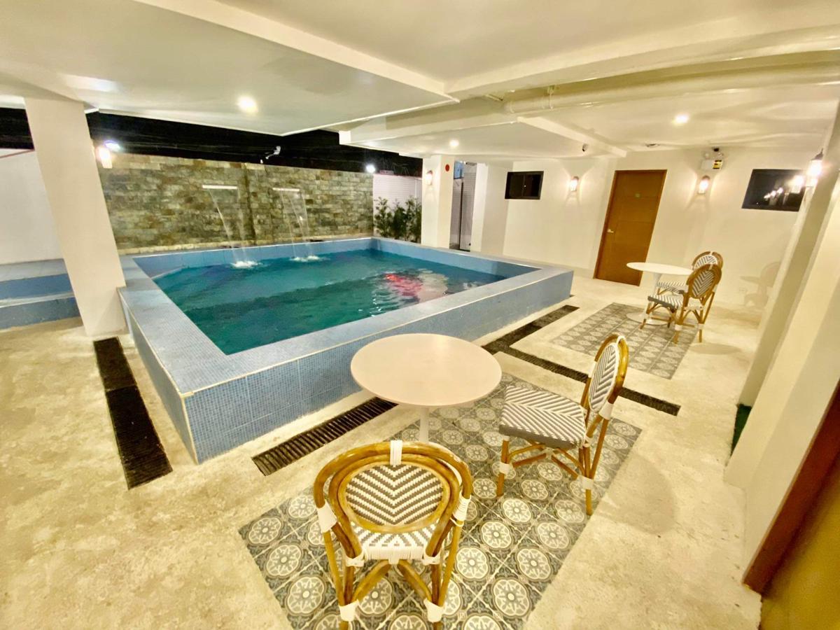 Aurora Suites photo 4
