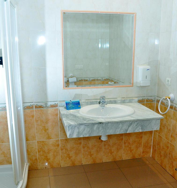 Hostal Valdepenas  by Bossh Hotels photo 3