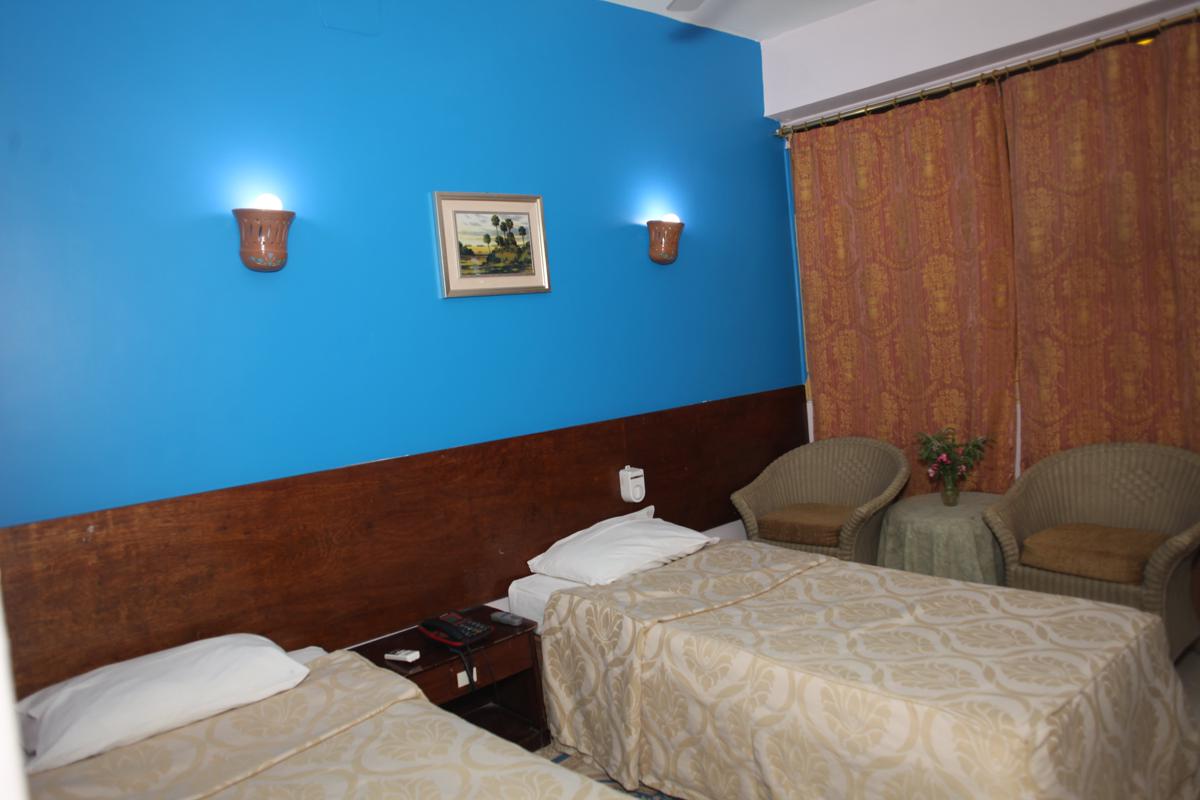 Rezeiky Hotel Luxor photo 1