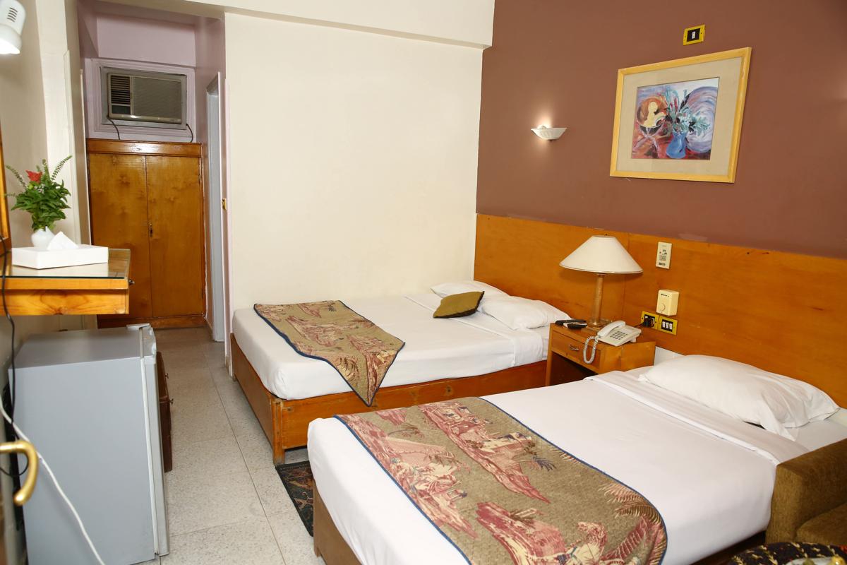 Rezeiky Hotel Luxor photo 2
