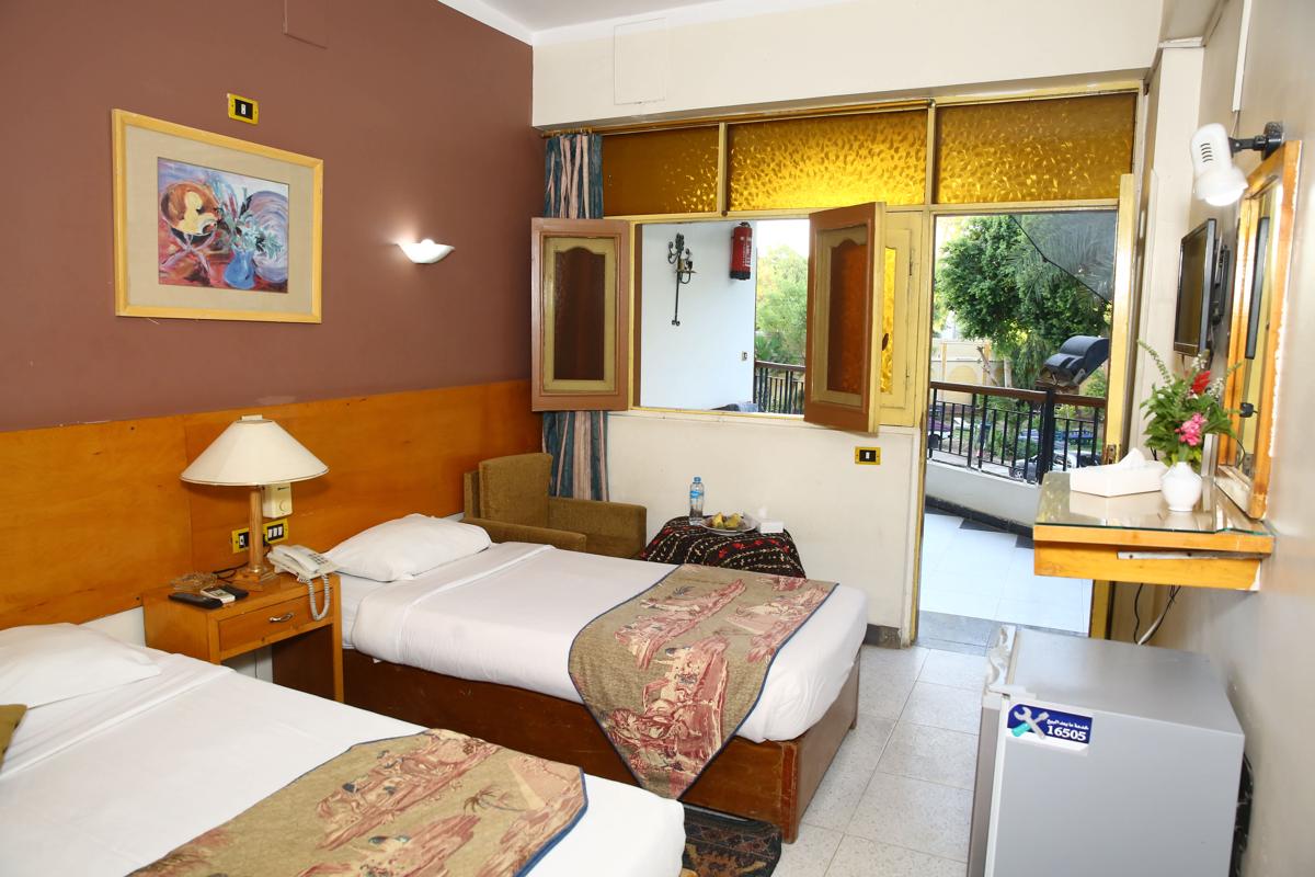 Rezeiky Hotel Luxor photo 3
