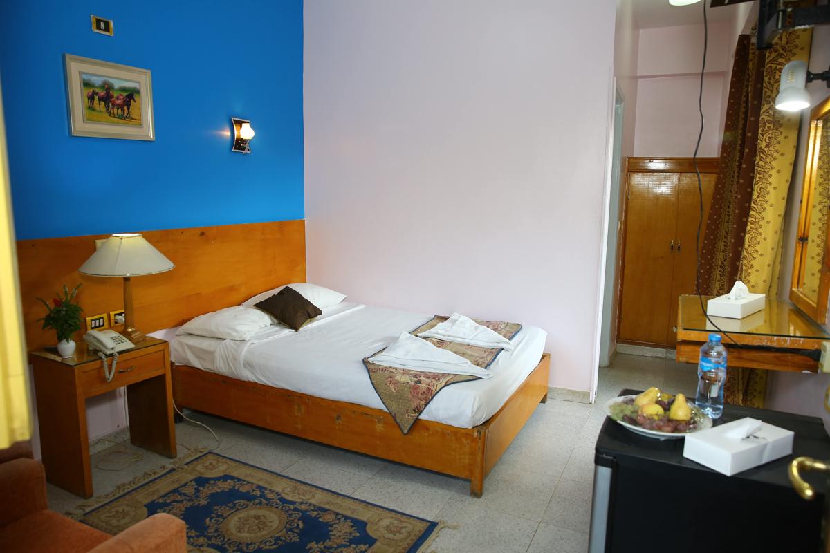 Rezeiky Hotel Luxor photo 4