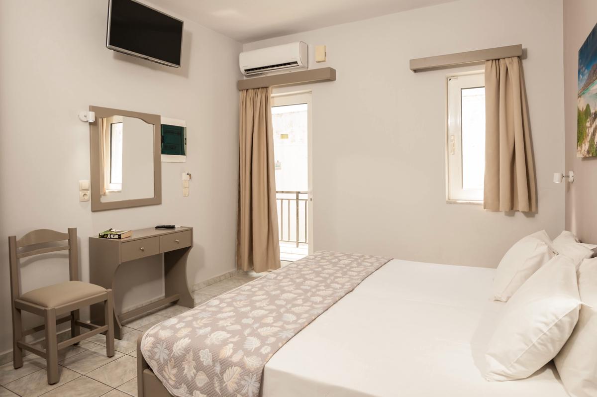 Niriis Hotel photo 3