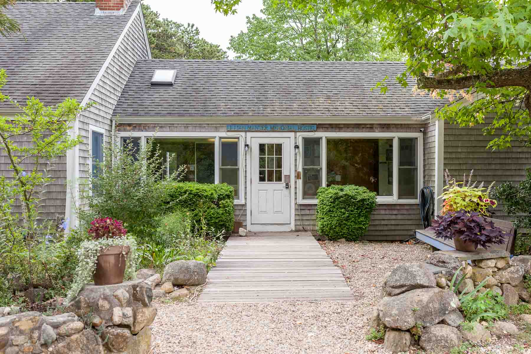 HI Martha's Vineyard photo 1