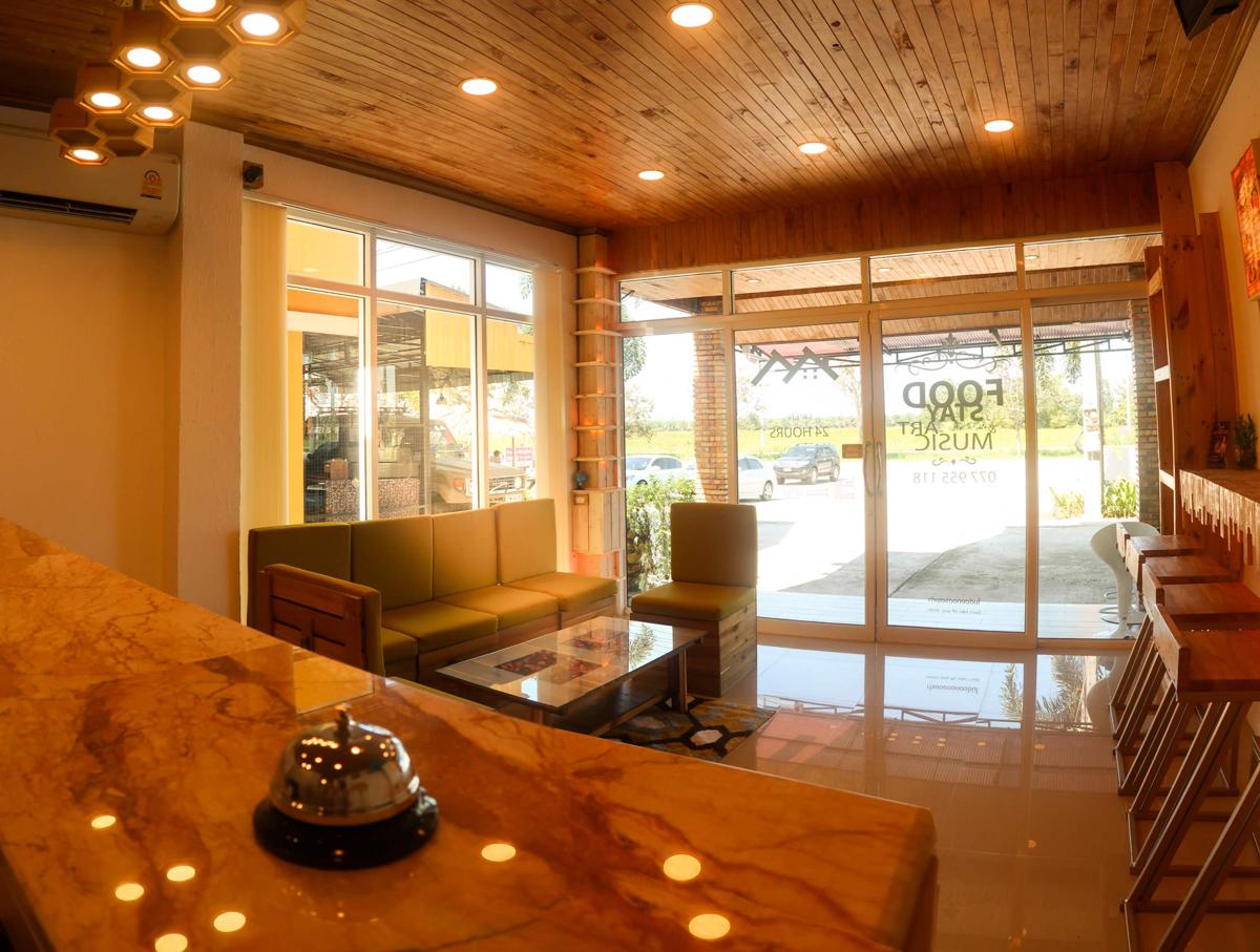 Baan URT Surat Thani Airport Hotel photo 3
