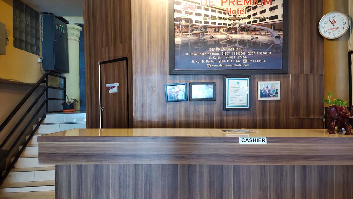 De' Premium Hotel Kartini photo 3