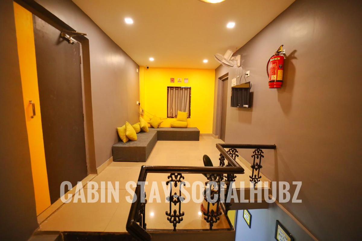CABIN STAY MAROL - The Hubz photo 4