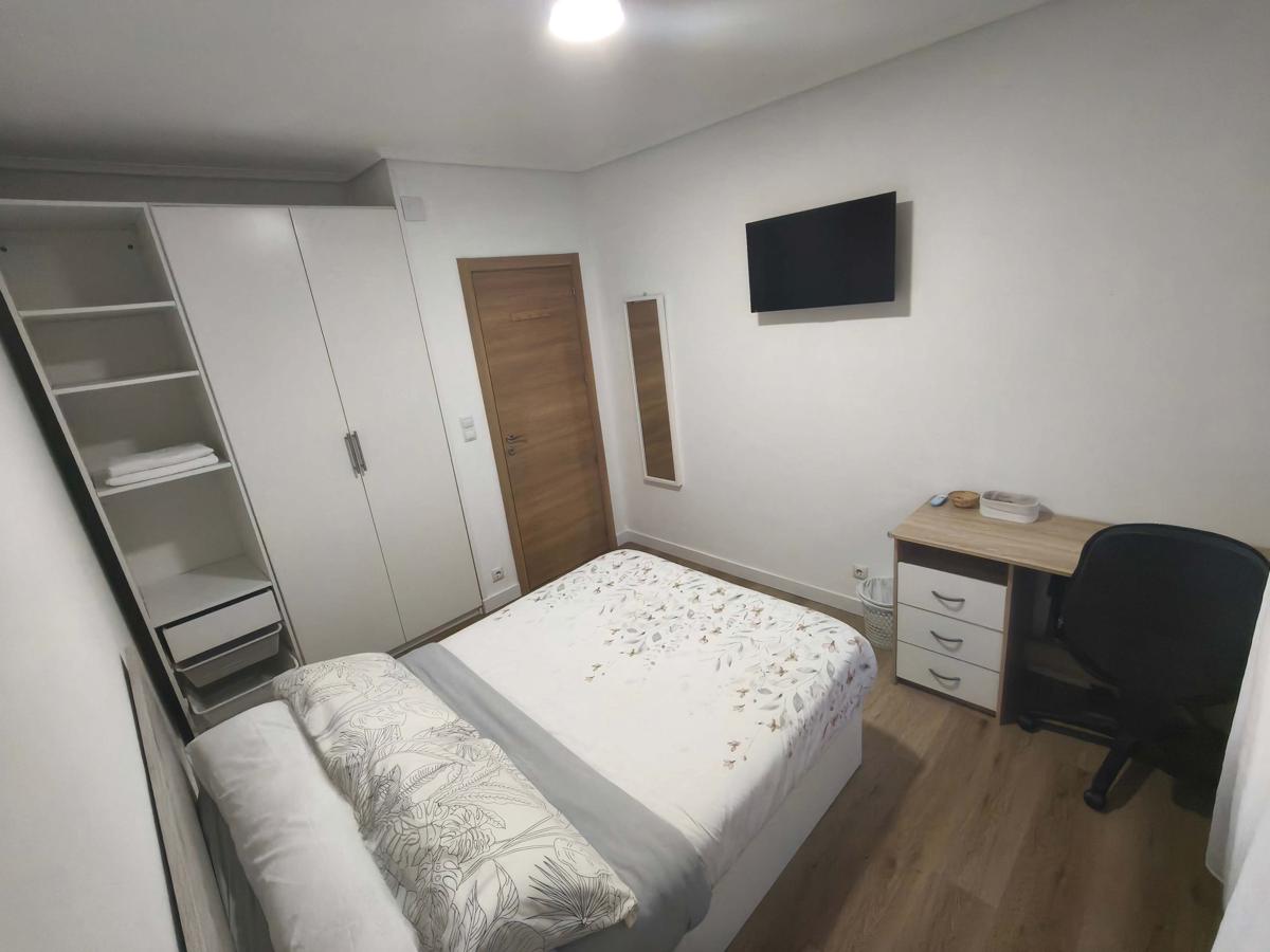 Habitación con balcón centro Bilbao Artístico photo 1