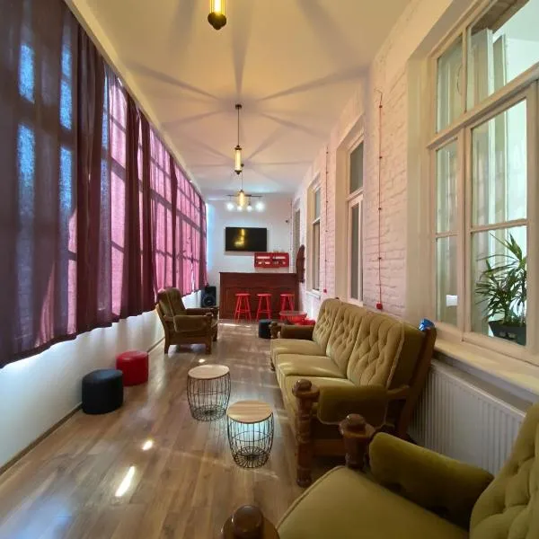 Red Door photo 5