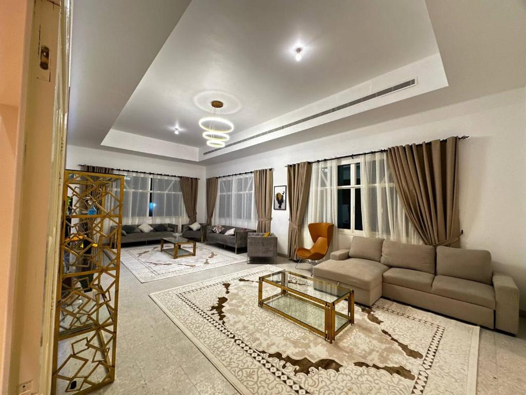 Oasis Villa Stay By Lunar photo 3