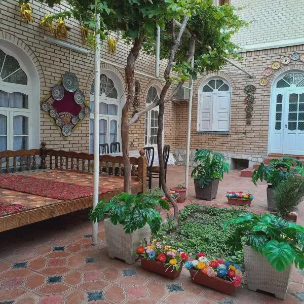 Family guest house Parivash photo 5