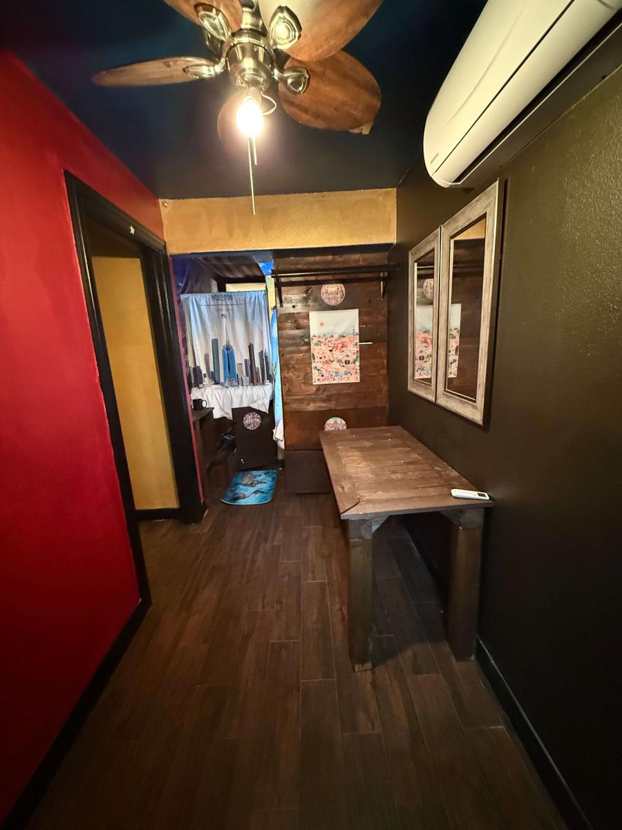 Juan Mon's International Hostel photo 2