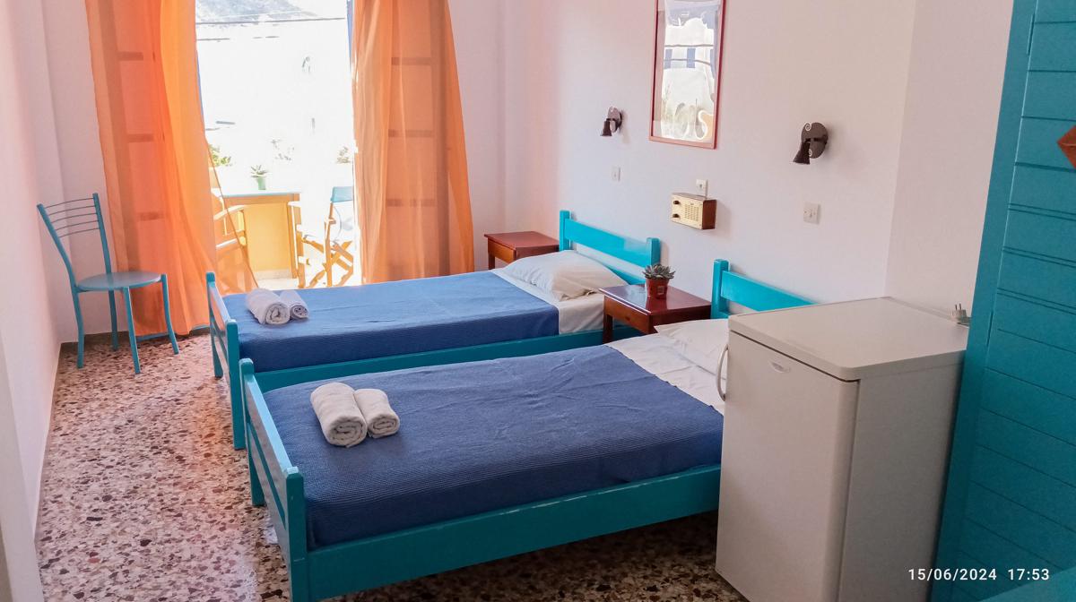 Hostel Santorini Chrissi Ammos photo 4