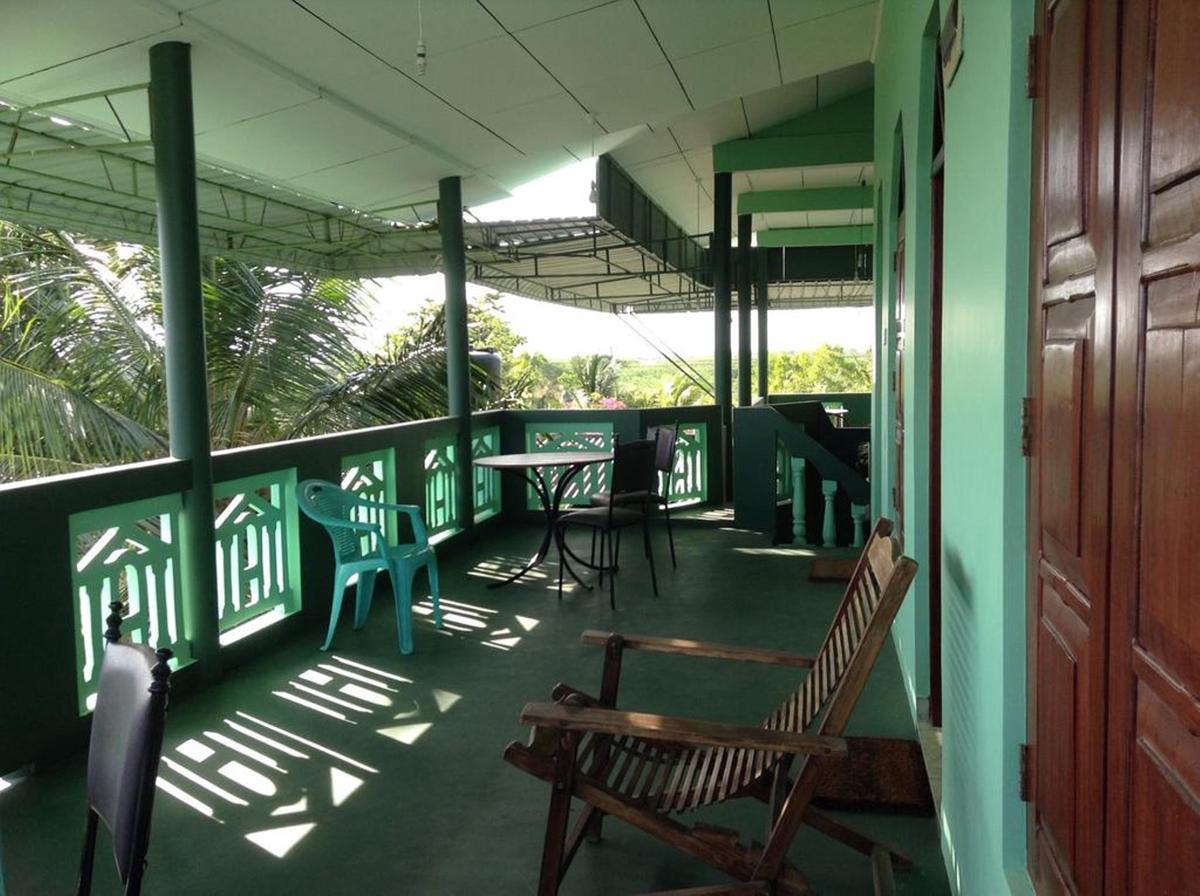 Lagoon Inn photo 3