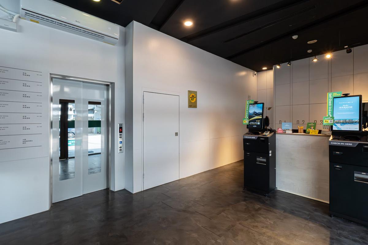 CHECK inn Express Taichung FuXing Hall 2 photo 3