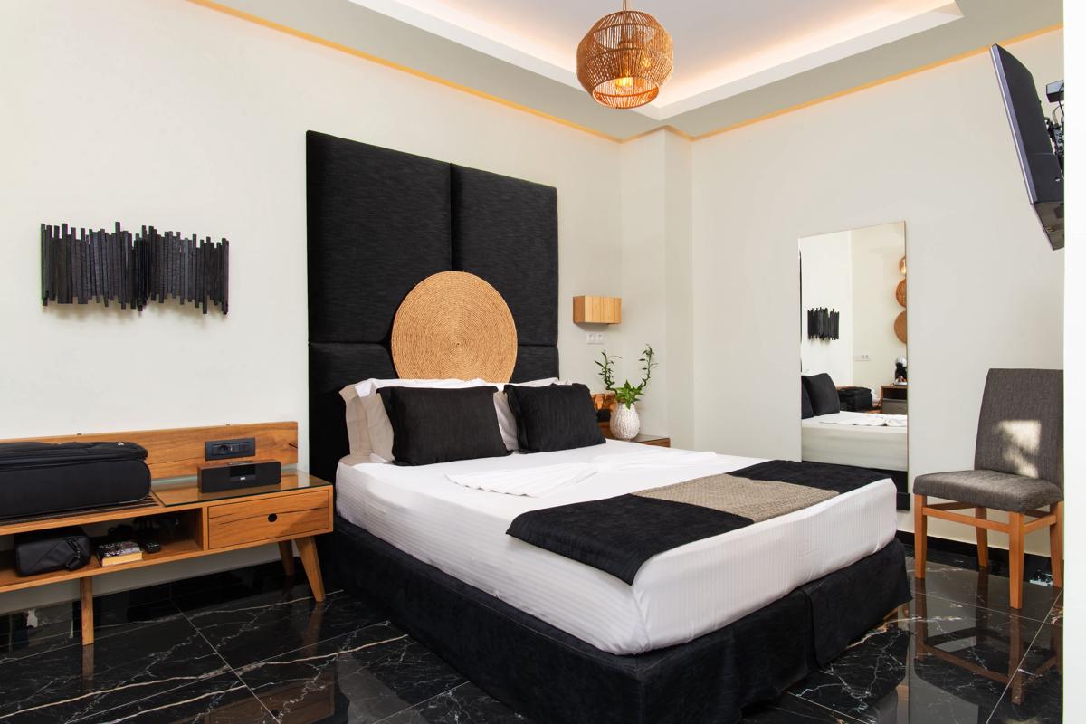 Angelica's Deluxe rooms in Adamas photo 2