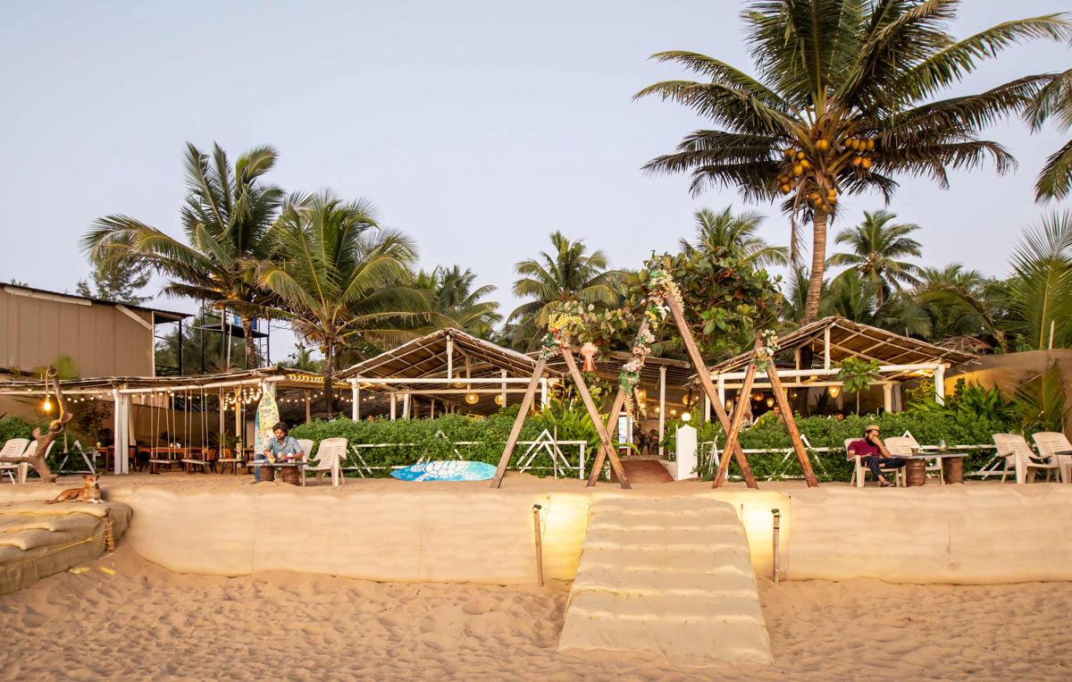 Sunset Cafe & Beach Stay photo 2