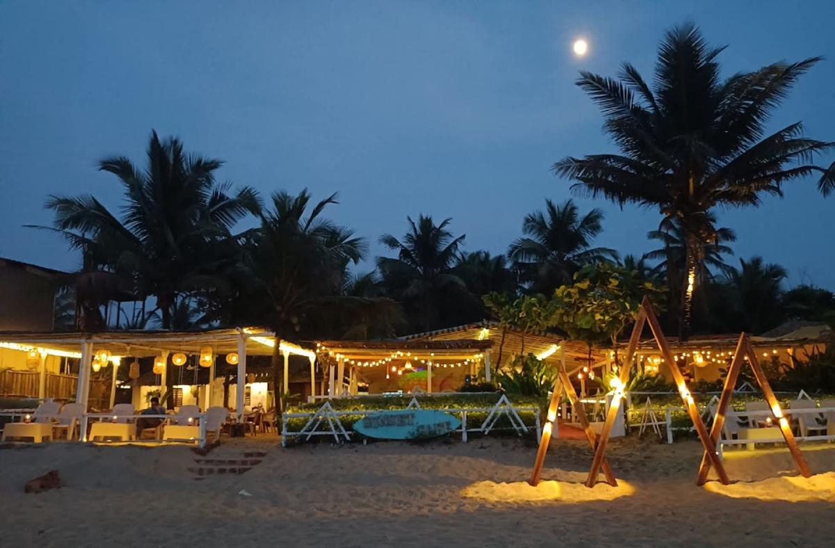 Sunset Cafe & Beach Stay photo 3