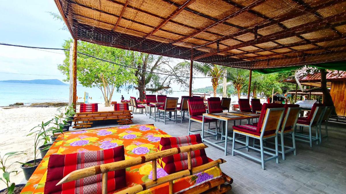 Europe Enchanted Hotel Bar and Restaurant photo 4